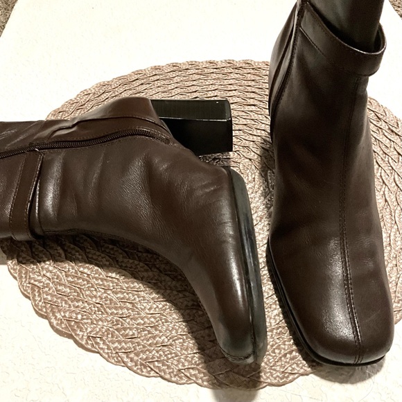 Nine & Co by Nine West Womens Brown Leather Block Heel Ankle Boots Size 8 M - Picture 5 of 7